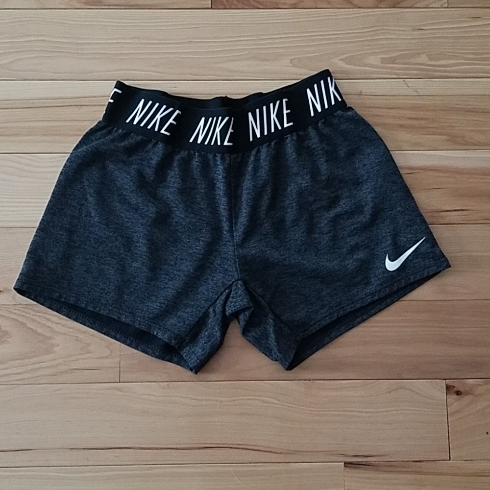 Nike girls shorts